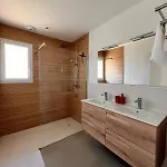 Villa Villa L'Eden Des Aspres Plain Pied Climatisee Avec Jardin, Terrasse, Billard & Wifi