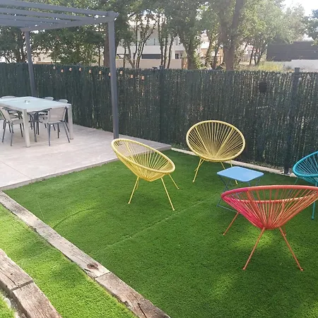 T4 Moderne Entre Mer, Montagne & Espagne Avec Jardin, Billard & Barbecue *