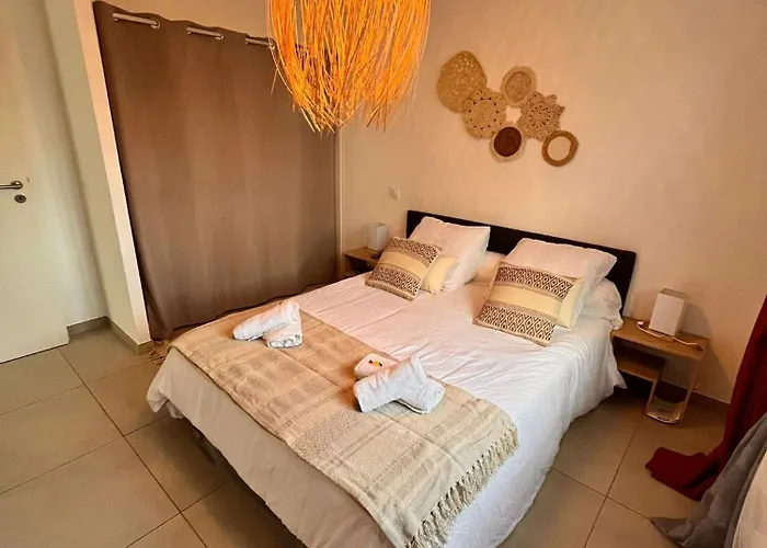 L'eden Des Aspres Climatisee Plain Pied Avec Jardin, Terrasse, Billard & Wifi 蒂伊